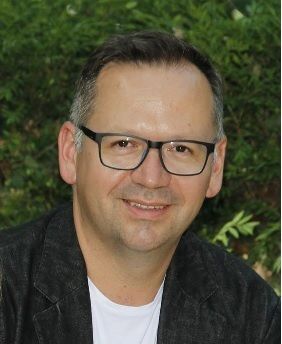 "Nápoly és Párizs" az apátsági bazilika két orgonáján